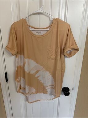 Wonderly Tan and White Tie-Dye Pocket Tee - Short Sleeve